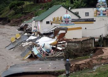 Güney Afrika'daki selde can kaybı 306'ya yükseldi