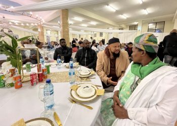 Güney Afrika’nın farklı renkleri iftarda ‘Nizamiye’de buluştu