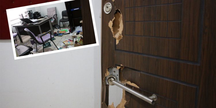 HDP Cizre ilçe binasına polis baskını; kapılar kırıldı, gözaltılar var