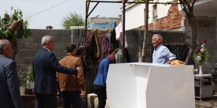 HDP’den selden etkilenenlere ziyaret