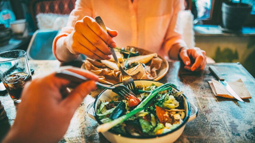 Halkın yarısı geçinebilmek için yemek öğünlerini azalttı!