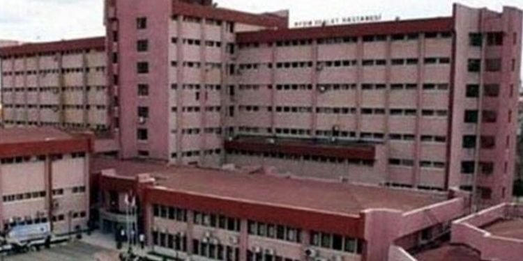 Hastane denetimi yapan sahte görevli tutuklandı