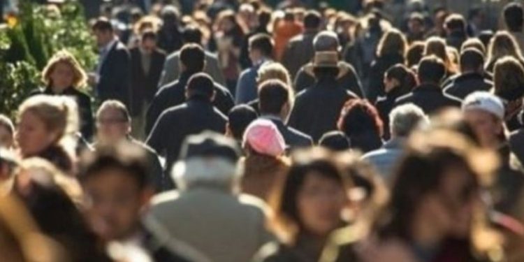 'Her 10 kişiden 4'ü ailesinin maddi desteğiyle ayakta kalabiliyor'