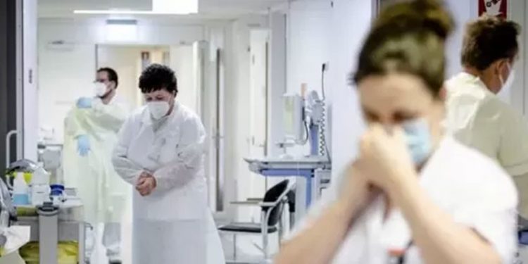 Hollanda'da geçen yıl her 3 hemşireden biri cinsel tacize maruz kaldı