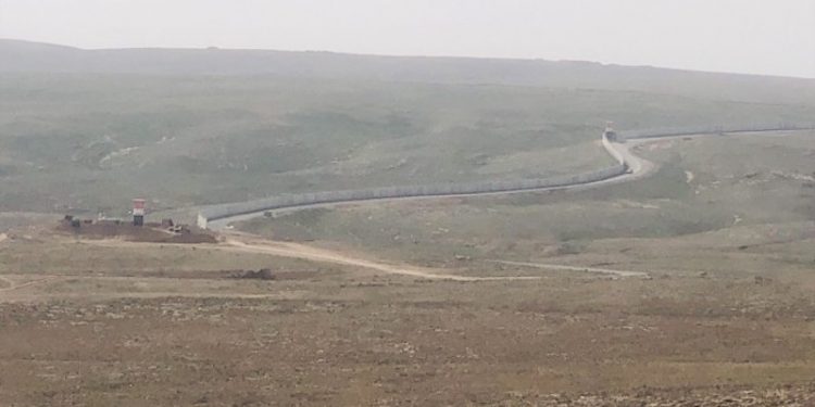 Irak'ın Şengal kuşatması sürüyor; 10 askeri üs daha kurdu