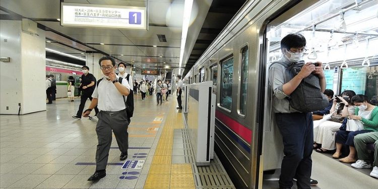 Japonya'da Covid-19 salgını vakalarında düşüş ile yeni dönem başladı