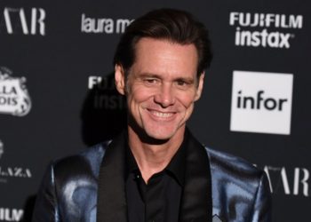 Jim Carrey oyunculuğu bırakmayı düşündüğünü açıkladı