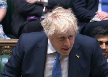 Johnson, polisin ceza kesmesinin ardından parlamentoda özrünü tekrarladı