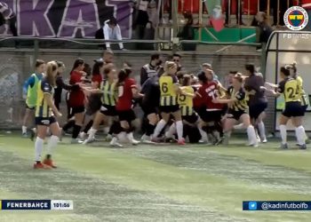 Kadınlar liginde Amedspor-Fenerbahçe maçında olay çıktı; 8 kırmızı kart