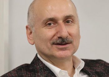 Karaismailoğlu'ndan İBB'ye zam eleştirisi: Çok yanlış bir şey, vatandaşı özel araçlardan caydırmak için ekonomik bir toplu taşıma sunmalısınız