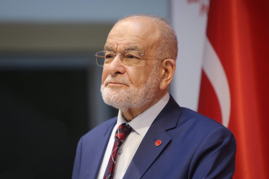 Karamollaoğlu: Karıştıran ilk adımları AK Parti hükümeti attı, Suriye kan gölüne döndü