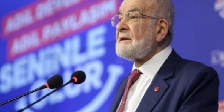 Karamollaoğlu: ‘İktidar kendisiyle menfaat ilişkisi olanları mahkemelere atıyor’