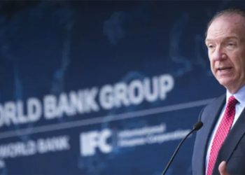 Karamsarlık sürüyor: Dünya Bankası küresel ekonomi için büyüme tahminini düşürdü