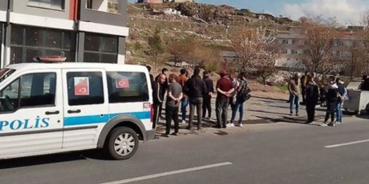 Kayseri’de 2 çocuk şüpheli şekilde inşaattan düştü