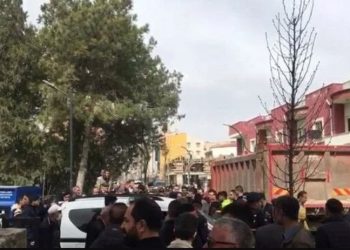 Konya'da ‘kaymakam ihaleleri hemşehrilerine veriyor’ diyen hafriyatçılar kaymakamlığı bastı