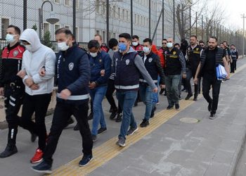 Kripto borsası dolandırıcılık şebekesi çökertildi