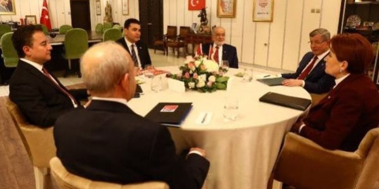 Kulis: DEVA ve Gelecek Millet İttifakı'na katılmaktan ziyade 'seçim birlikteliği' üzerinde duruyor
