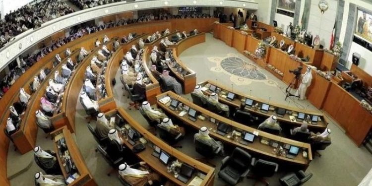 Kuveyt'te hükümet düştü: Başbakan kabinesiyle birlikte istifa etti