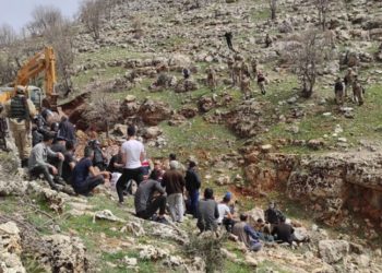 Kömür Beldesi’nde mermer ocağına geçit yok!