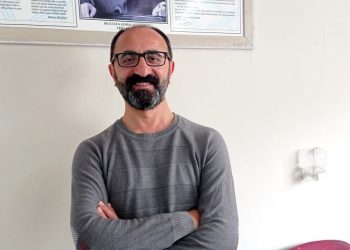 Kürtçe konuştuğu için sürgün edilen öğretmene para cezası