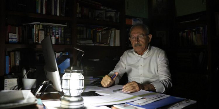 Kılıçdaroğlu: ‘Bizim evden sizin eve elektrik çekelim’ diyenler oldu