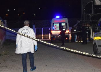 Kız yurdunda sigara içmek için cama çıkan genç kız, 7. kattan aşağı düşerek öldü