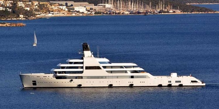 Liman işletmecisi suçlanmıştı: Abramoviç'in yatı Bodrum'dan ayrıldı