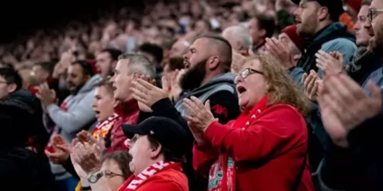 Liverpool taraftarından oğlunu kaybeden Ronaldo'ya destek