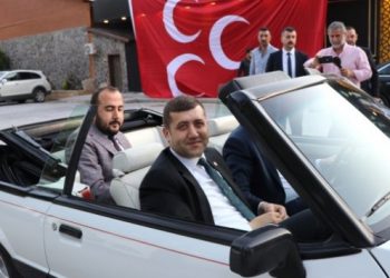 MHP'li vekiller Bahçeli'nin ihracını istediği Baki Ersoy ile peş peşe fotoğraf paylaştı!