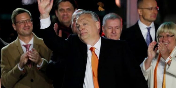 Macaristan’daki genel seçimi Orban liderliğindeki koalisyon kazandı