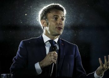 Macron: Le Pen seçilirse milliyetçilik ve savaş Avrupa'ya geri gelecek