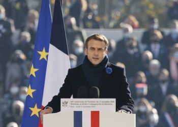 Macron, Paris'te seçmenine seslendi: Emeklilik yaşını 60’a ya da 62'ye indireceğim, her şey düzelecek diyenlere inanmayın; bu doğru değil