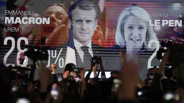 Macron'dan Le Pen'in 7 yıl önerisine destek