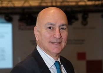 Mahfi Eğilmez: Dünyadaki gelişmeler doların tahtını sarsacak nitelikte