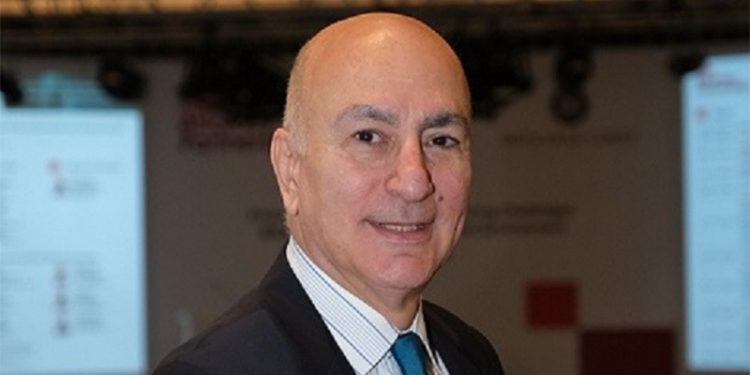 Mahfi Eğilmez: Dünyadaki gelişmeler doların tahtını sarsacak nitelikte