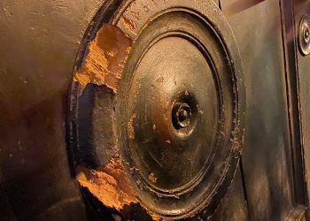 Mahir Polat, Ayasofya Camisi’ne zarar verilmesine tepki gösterdi