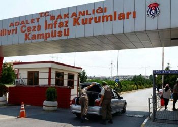 Mahkumları intihara sürükleyen gardiyanlar hala iş başında