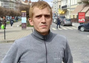 Mariupol'den kaçış: Ukraynalı balıkçı, iki buçuk saat yüzerek nasıl canını kurtardığını anlattı