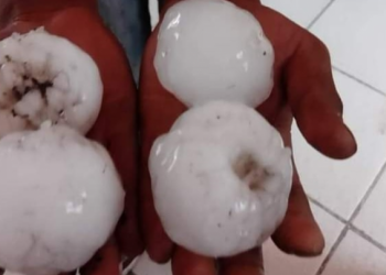 Meksika’da tenis topu büyüklüğünde dolu yağdı