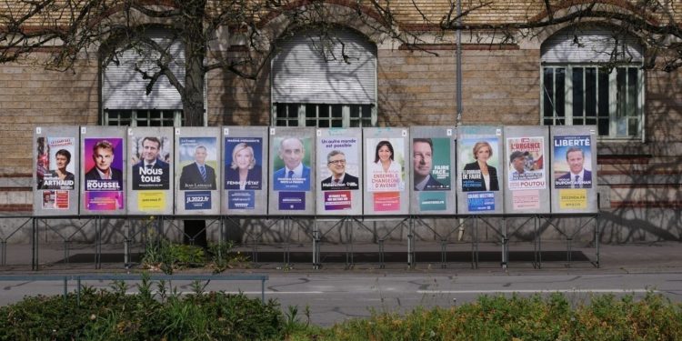 Merkez, sağ, sol, aşırılar; Fransa'da cumhurbaşkanlığı seçiminde kimler yarışıyor, anketler ne gösteriyor?