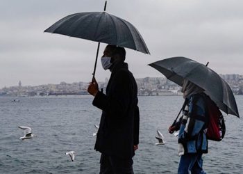 Meteoroloji'den İstanbul ve Ankara dahil birçok il için kuvvetli sağanak uyarısı: Suriye kaynaklı toz taşınımı bekleniyor