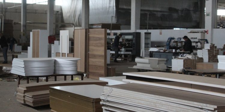Mobilya sektörünün ham maddesi MDF ve yonga levhanın ihracatı yasaklandı