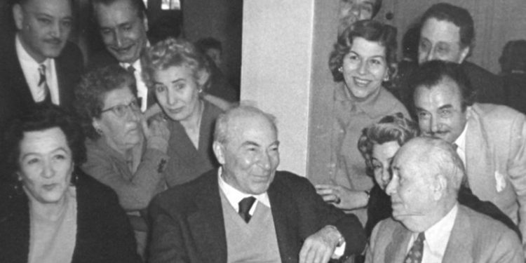 Muhsin Ertuğrul mezarı başında anıldı