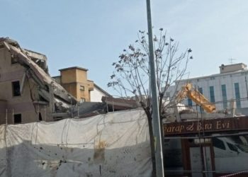 Musa Anter müdürlük yapmıştı: Turistik Palas Otel'in yıkımı başladı