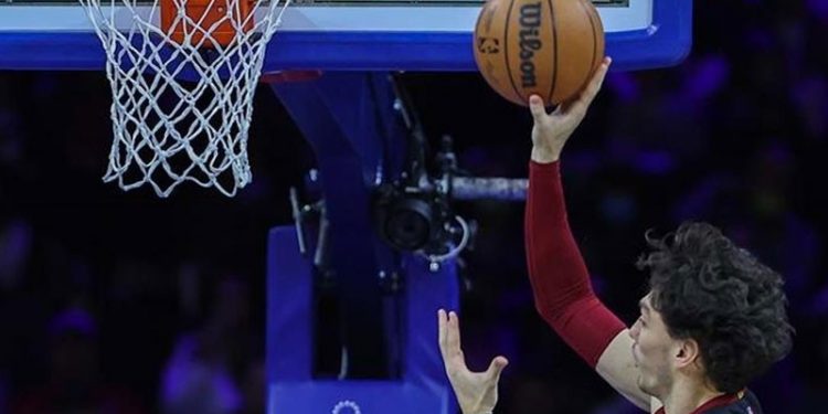NBA'de Cedi Osman'ın 21 sayısı Cleveland Cavaliers'a yetmedi