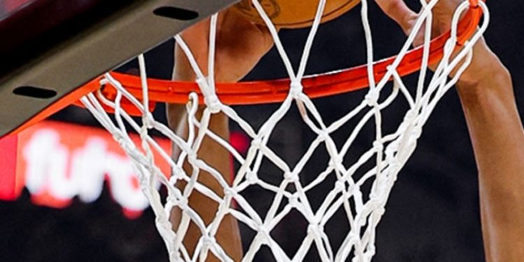 NBA'de Hawks ve Pelicans play-off'lara yükseldi