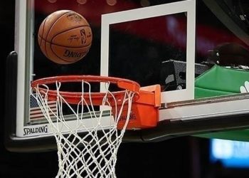 NBA'de Warriors, play-off serisinde 2-0 öne geçti