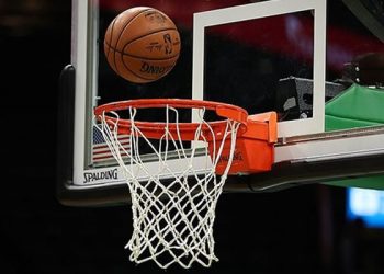 NBA'de play-off heyecanı, 4 maçla başladı