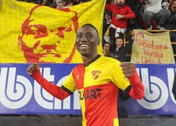 Obinna Nwobodo, Göztepe'ye veda etti