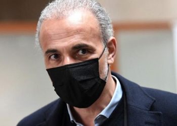 Oxford'lu ilahiyat profesörü Tarık Ramazan beş kadına tecavüzle suçlanıyor